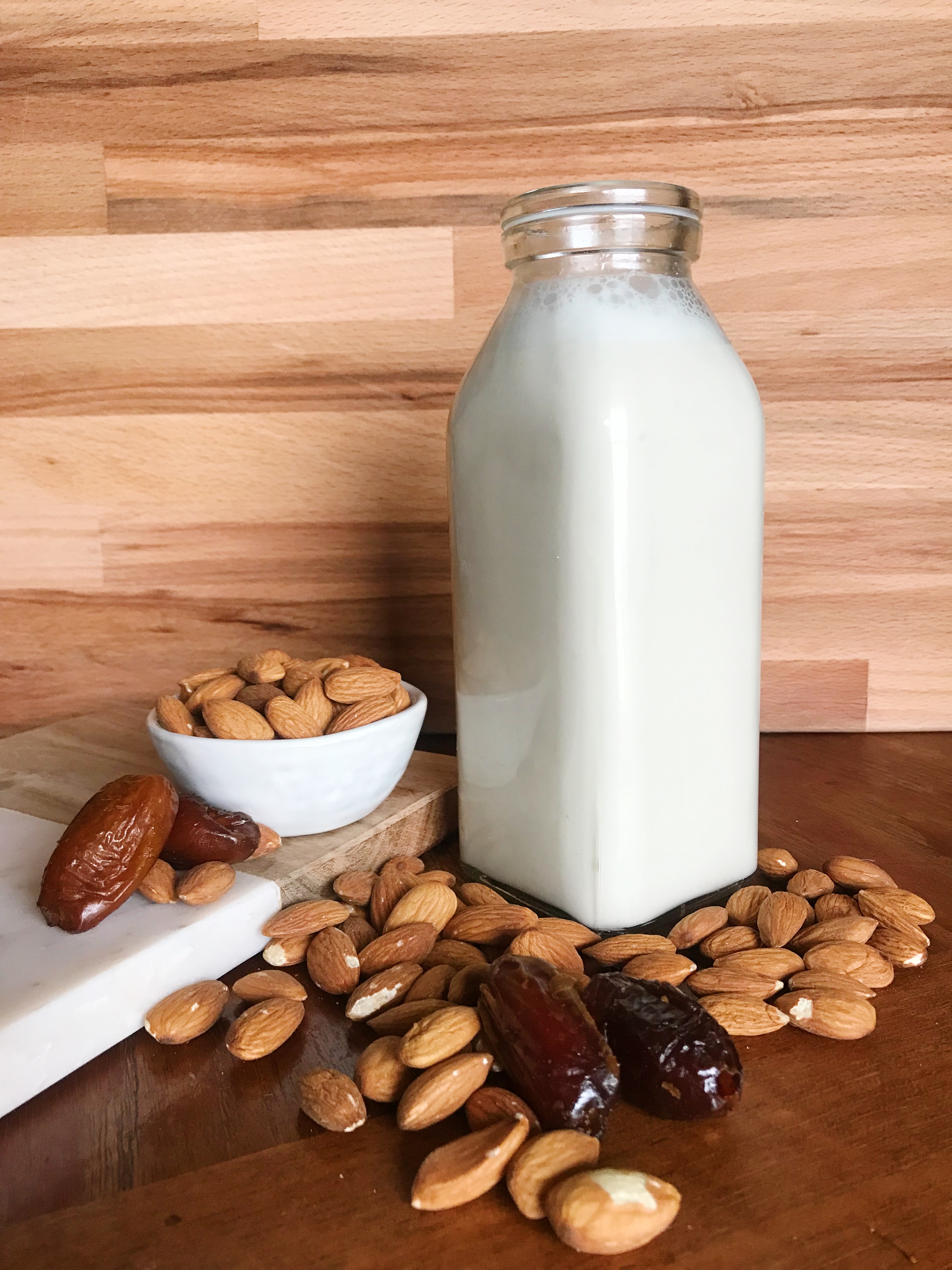 4-Ingredient Healthy Almond Milk Recipe